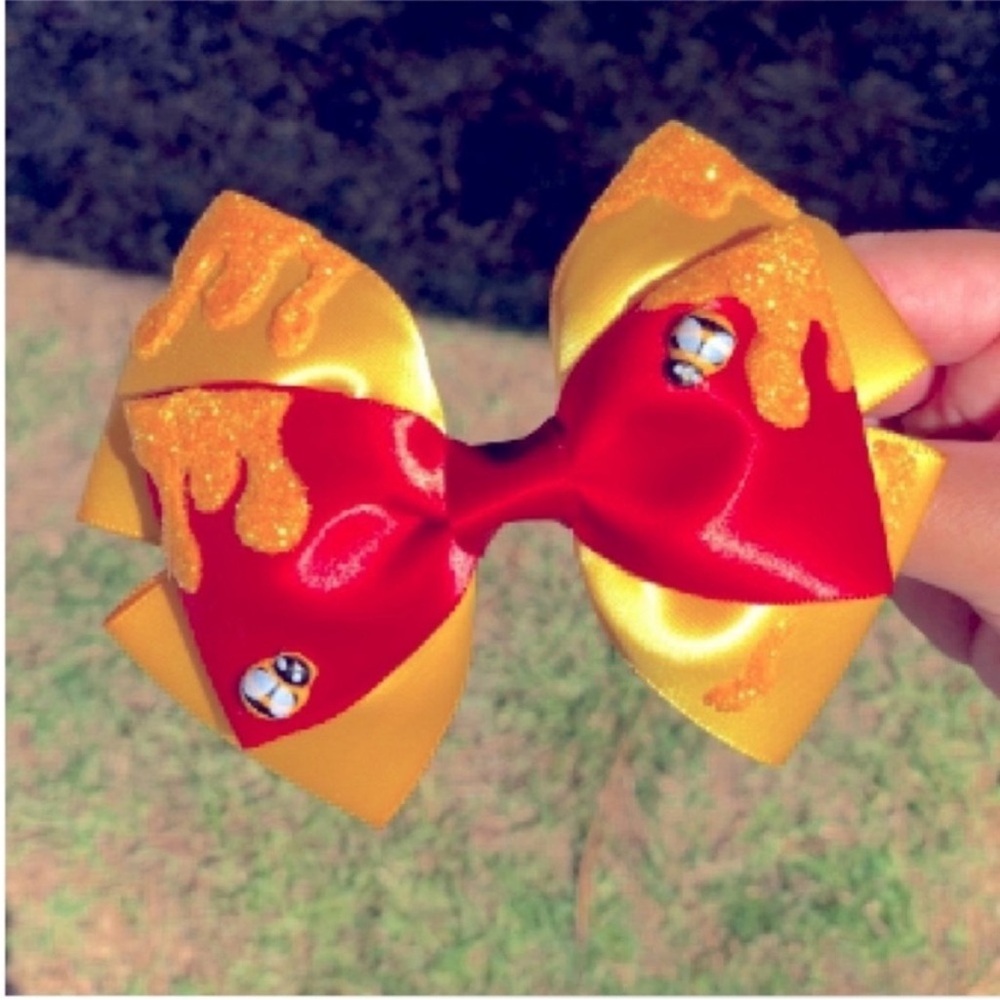 Disney Winnie The Pooh Inspired Bow - Picture 2 of 2